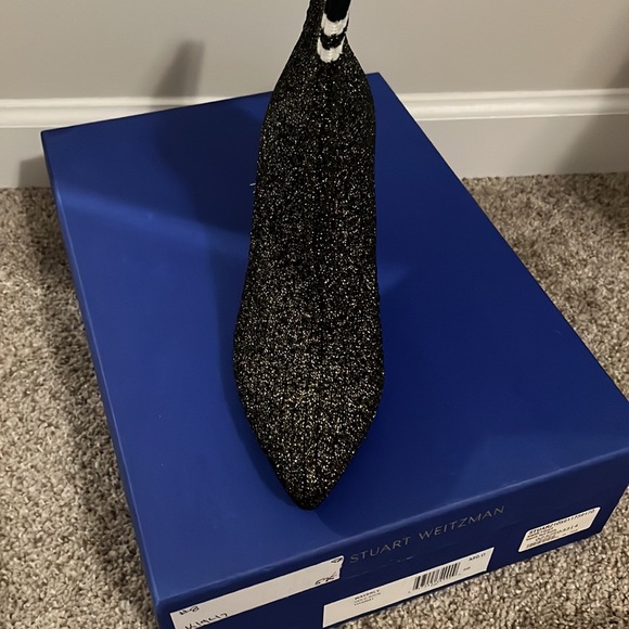 Stuart Weitzman - Picture 3 of 4